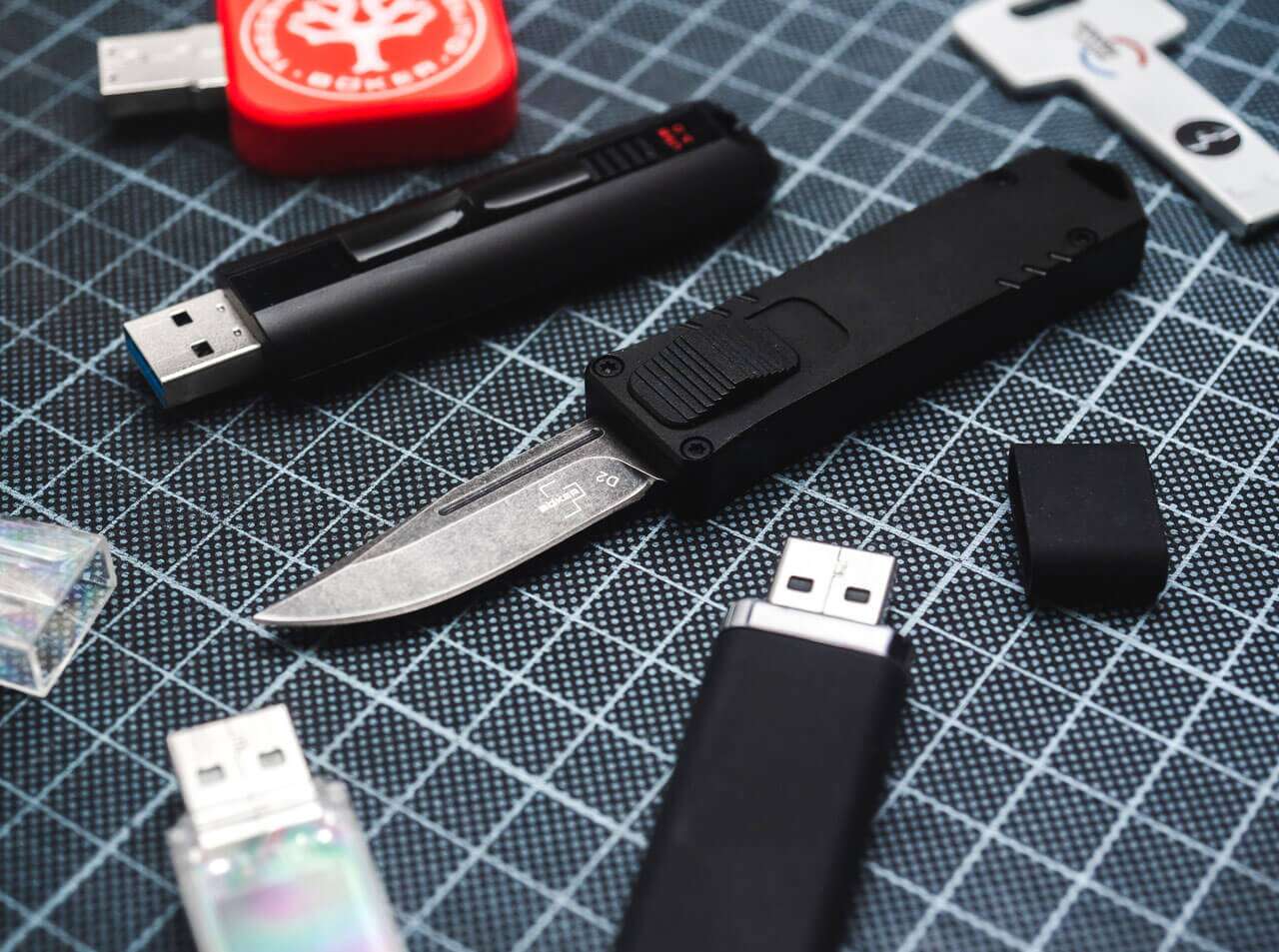 Boker Plus USB OTF Knife